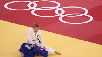 La protagonista del video es la judoca alemana Martyna Trajdos.
