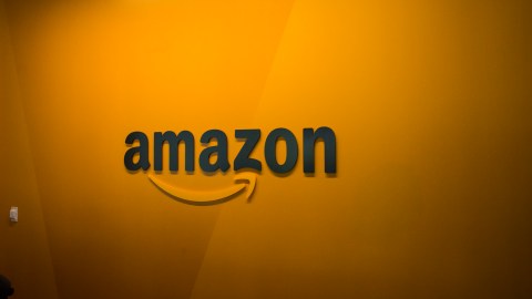 Reguladores en Australia desean investigar servicios de Amazon y eBay.