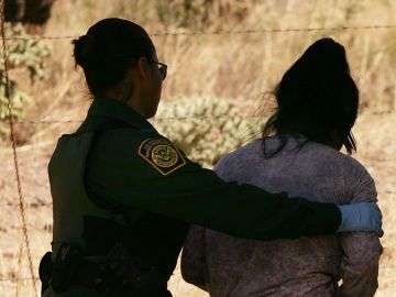 CBP reporta que ha detenido a más de un millón de inmigrantes en el año fiscal 2021.