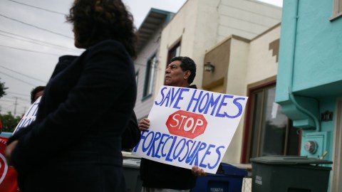 Millones sufrirán desalojos al terminar la moratoria de pago de vivienda.