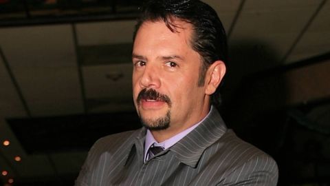 Hija mayor de Héctor Parra responde a quienes le dicen que enamorada de su padre.