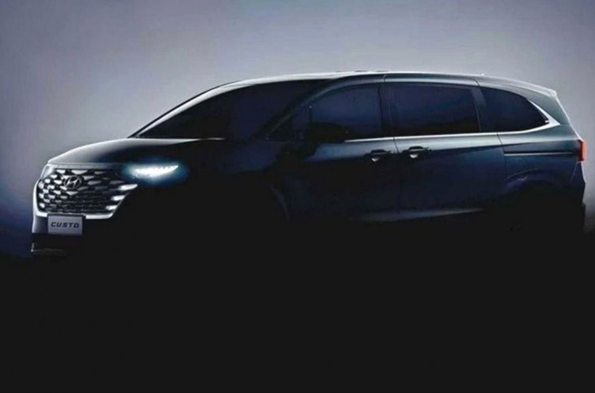 Un nuevo monovolumen de Hyundai se deja ver