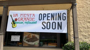 Erasmo Delgado planea reabrir su restaurante en Pasadena, que cerró en diciembre a causa de la pandemia. (Cortesía)