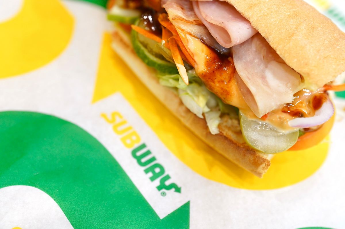Subway is not the restaurant with the best quality meat in its sandwiches according to a survey