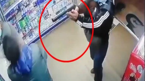 VIDEO: Momento exacto que sicario mata a 3 personas