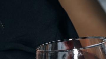 Copas con vino tinto