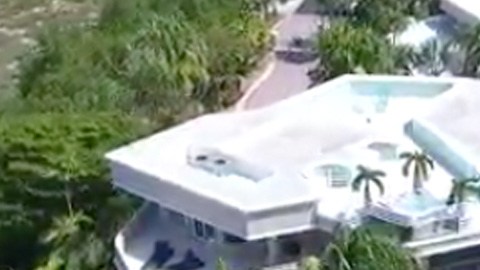 Video: Venden espectacular mansión en Florida con su propio arrecife de coral al interior