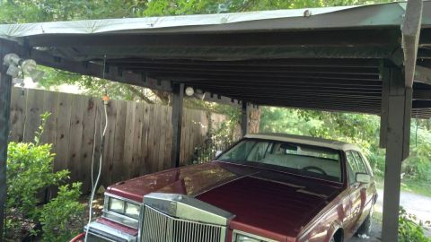 Foto de un Cadillac Seville 1984 que será subastado