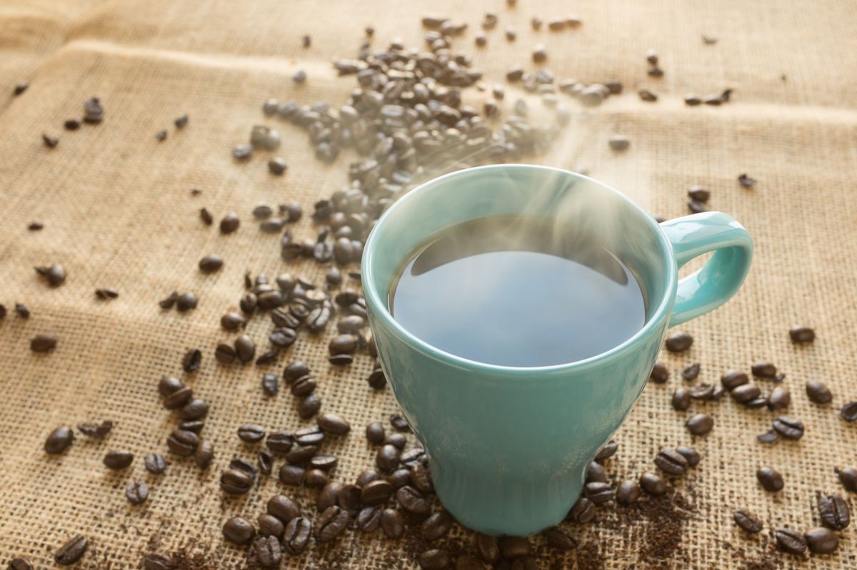 Consumir demasiado café se ha asociado con volúmenes cerebrales totales más pequeños.
