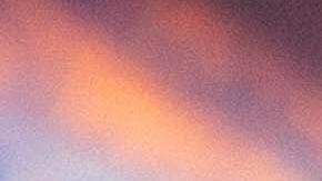 Foto del atardecer tomada desde un auto en plena carretera