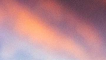 Foto del atardecer tomada desde un auto en plena carretera