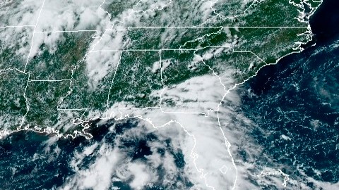 La nueva tormenta tropical Elsa se acerca al Caribe y se fortalecerá el fin de semana