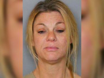 La mujer, identificada como Heather Kennedy, tendrá que hacer frente a la justicia de Estados Unidos acusada de varios cargos.