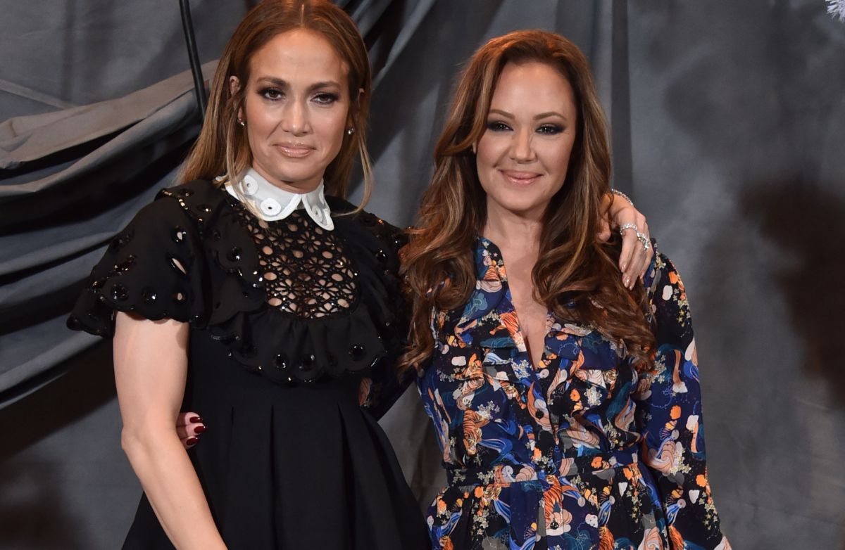 Jennifer Lopez y Ben Affleck posan juntos para su amiga Leah Remini