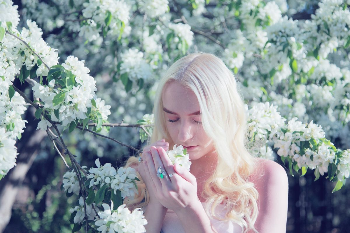 El olor a flores tiene un interesante significado espiritual. 