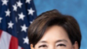 Congresista Young Kim, asambleísta Suzette Martínez Valladares y concejal de Covina, Walter Allen III. (Cortesía Ethnic Media Services)