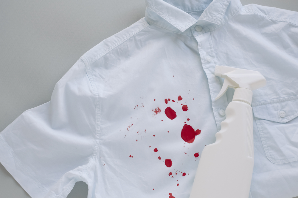 3 maneras para sacar manchas de sangre de la ropa y colchones - La Opinión