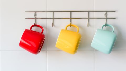 tazas colgadas