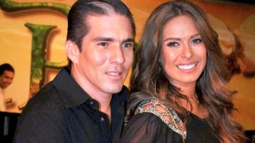 Galilea Montijo y Fernando Reina celebran su décimo aniversario de bodas entre invitados de lujo.