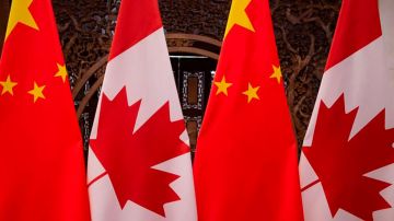 Canadá China banderas