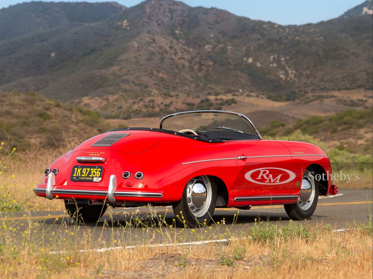 Foto trasera del 1955 Porsche 356 1600 Speedster de Reutter