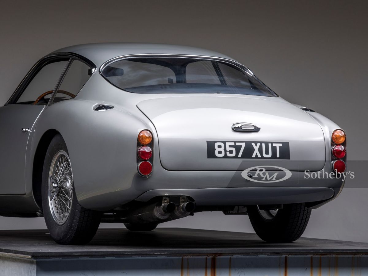 Foto trasera del 1962 Aston Martin DB4GT Zagato