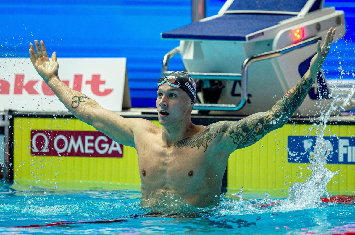  campeón nadador Caeleb Dressel celebró sus medallas olímpicas paseando en Nueva York