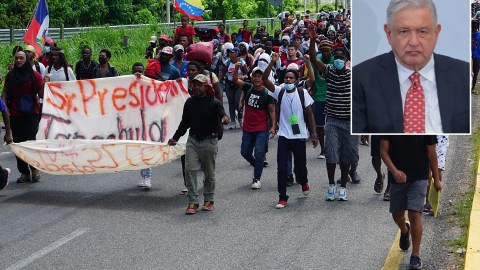 El presidente López Obrador advirtió que seguirá bloqueando la inmigración irregular.