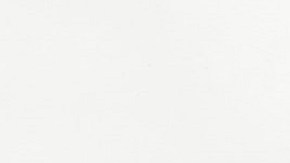 Mujer pesándose en báscula