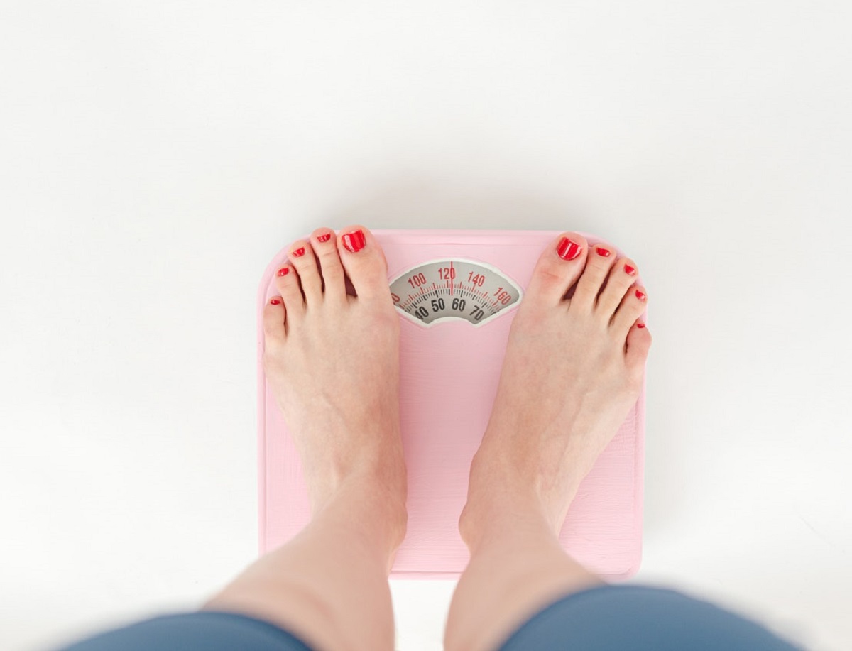 Limitar la ingesta de grasa y azúcares es uno de los pasos que te ayudará a peder peso.