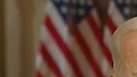 El presidente Biden defiende las acciones de su gobierno en Afganistán.
