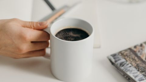 Taza de café negro