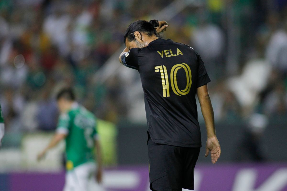 New injury, new defeat: Carlos Vela’s hell in Los Angeles