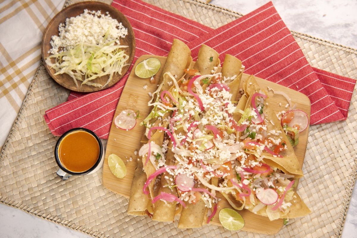 Flautas-tacos dorados