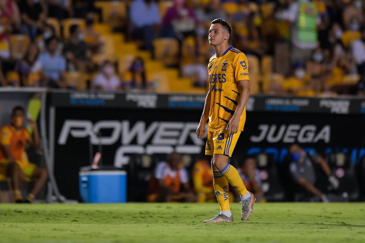 What a debut: Florian Thauvin was sent off after 34 minutes in his first game with Tigres and was booed