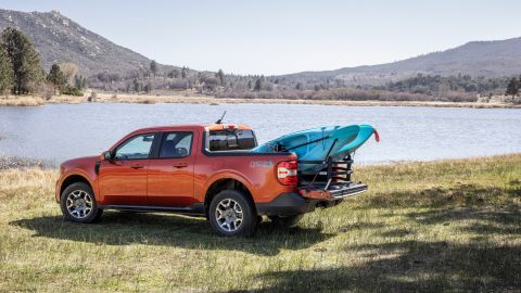 Foto de la Ford Maverick 2022 mostrando el área de carga