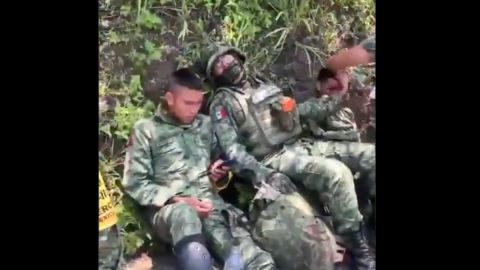 Fotos: Soldados mexicanos sufren accidente en carretera; mueren 2 y 18 quedan heridos
