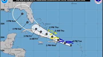 El cono muestra la posible trayectoria de la tormenta tropical Fred en los próximos 5 días.