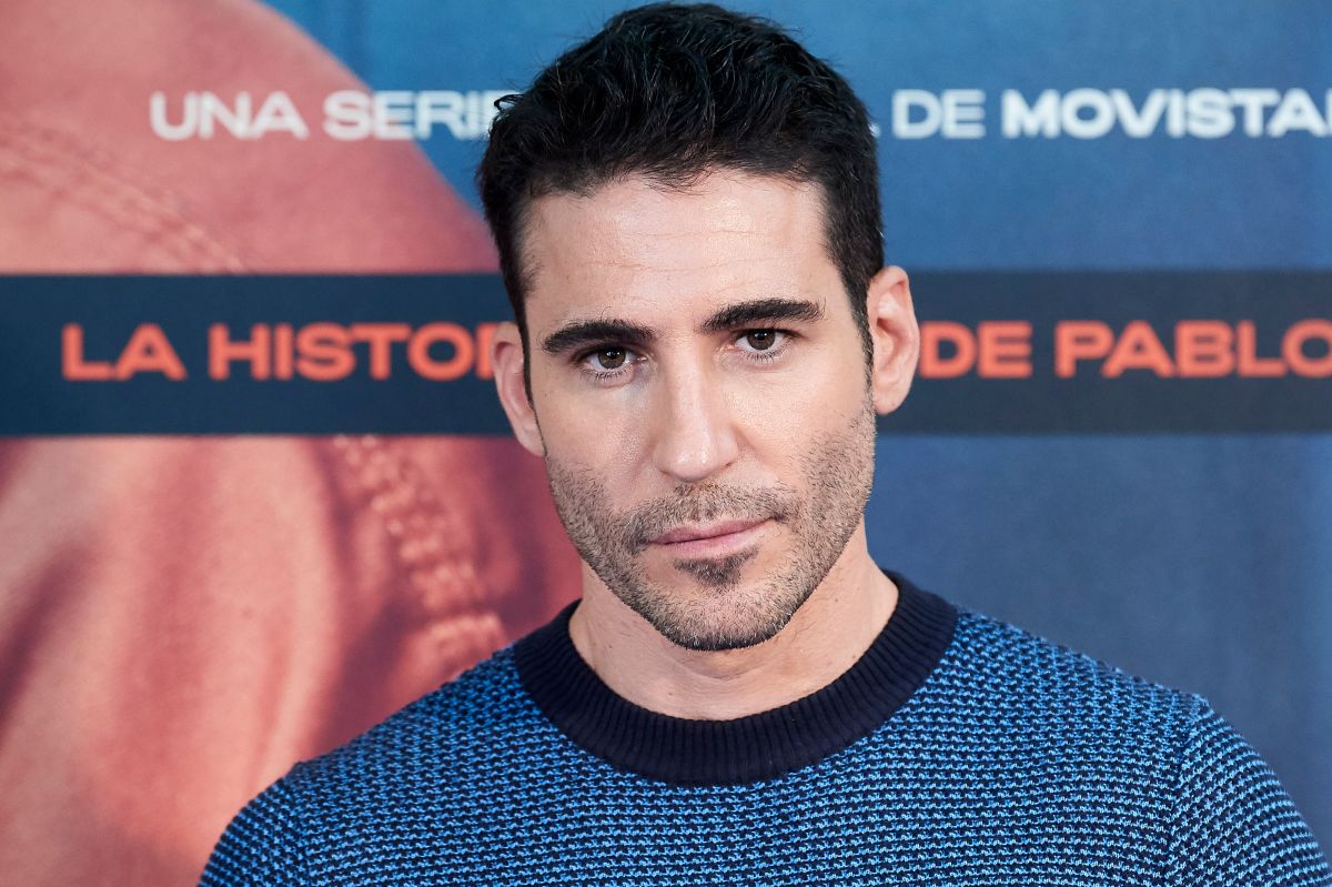 Miguel Ángel Silvestre from “Sky Rojo” turns on the networks by showing his sensual dance steps