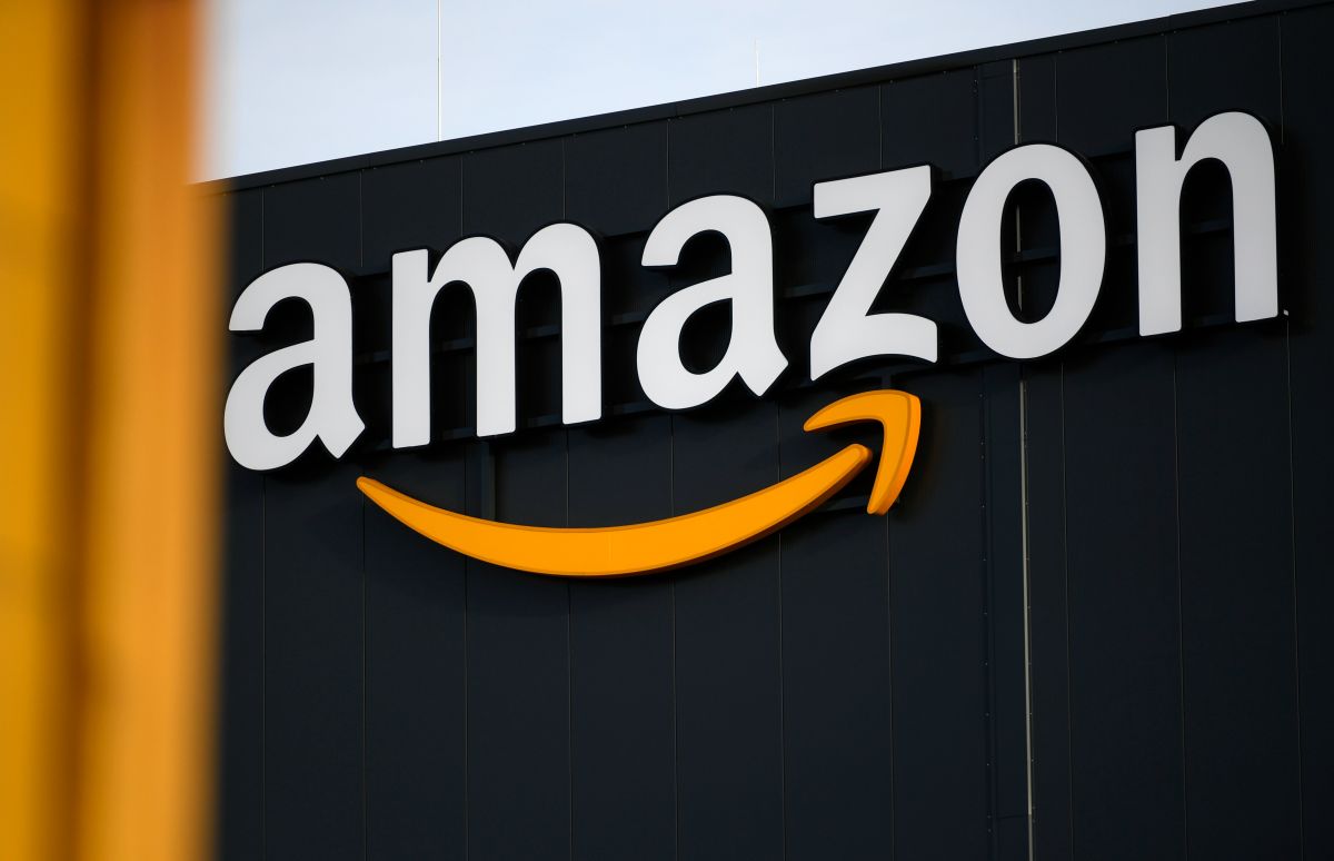 Amazon prepares to open department stores