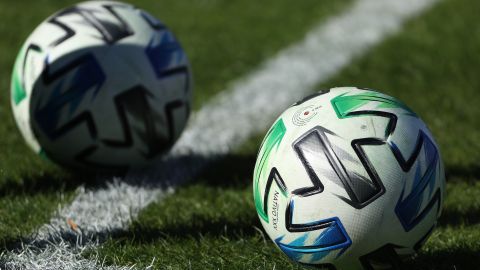 Balones del último All-Star Game entre MLS vs Liga MX.