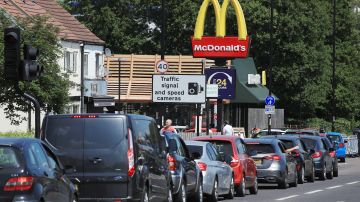 McDonald’s se queda sin malteadas y refrescos en Reino Unido-GettyImages-1226215536.jpeg