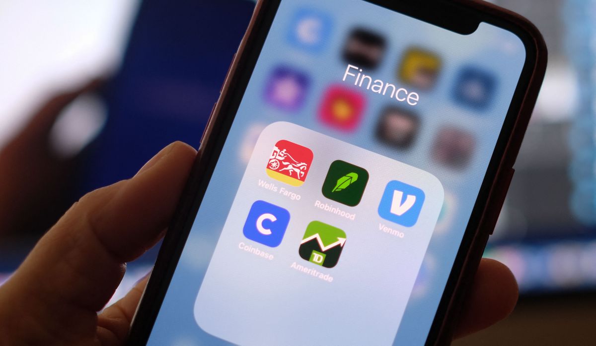 Google removes fraudulent cryptocurrency apps and warns of problems for Android devices