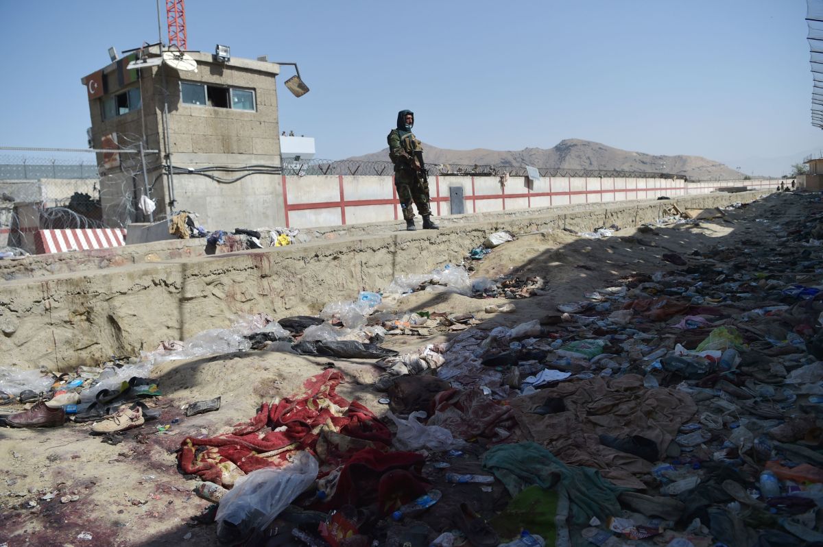 Americans again warned to leave Kabul airport in Afghanistan