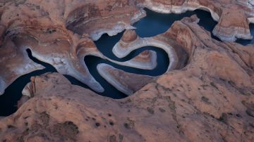 Los efectos de la sequía en el Río Colorado son visibles en Lake Powell, en Utah y Arizona.