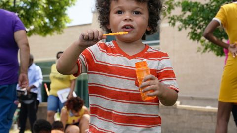 Los niños nacidos y adoptados en 2021 podrían recibir el Crédito Tributario por hijo-GettyImages-1328725402.jpeg