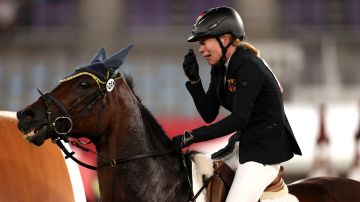 El caballo opuso resistencia durante la prueba y la atleta Annika Schleu no pudo completar su participación.