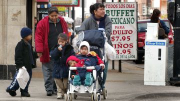 El Censo reportó que 62.1 millones se identificaron como "hispanos".