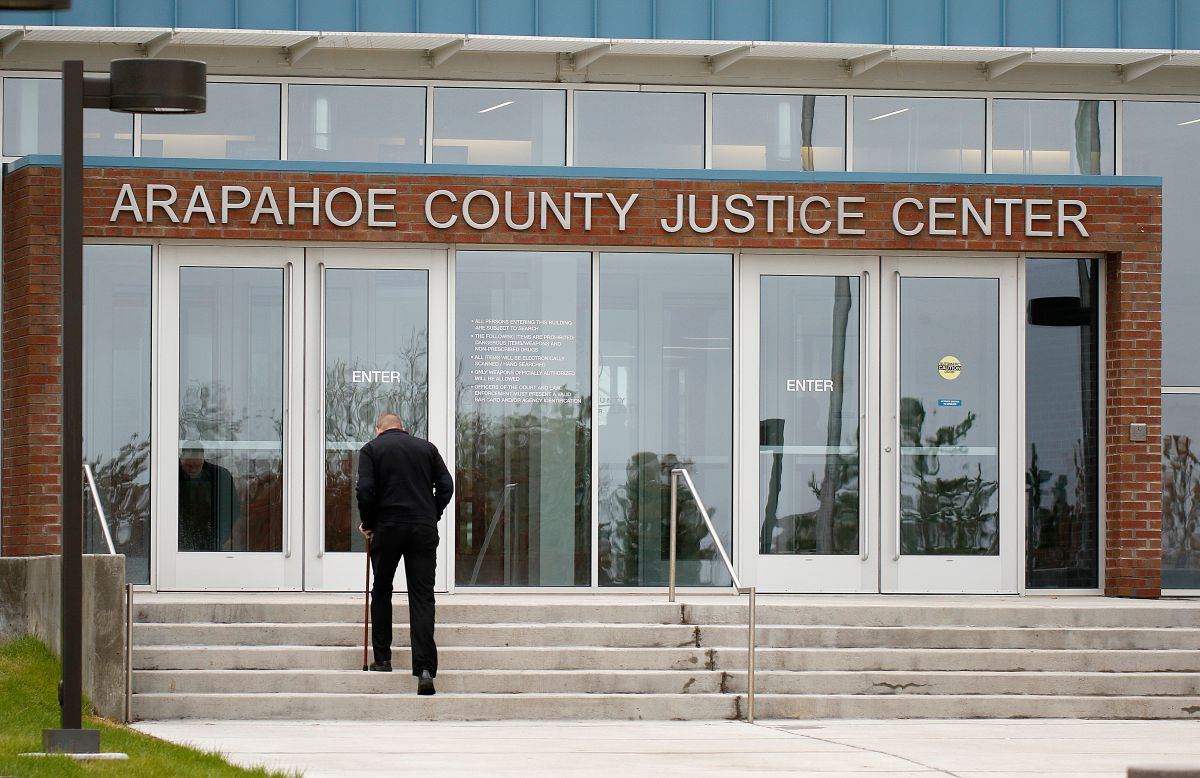 La sentencia contra Alex Ewing fue dictada en una corte del Condado Arapahoe, en Colorado.