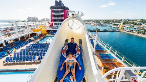 Disney Dream debe exigir la vacuna contra el Covid-19 para anclar en Bahamas.